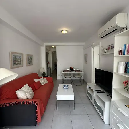 R1400 Edificio Sirena 2f 아파트