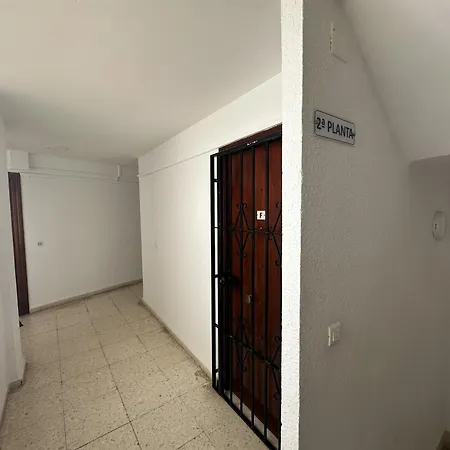 R1400 Edificio Sirena 2f 아파트